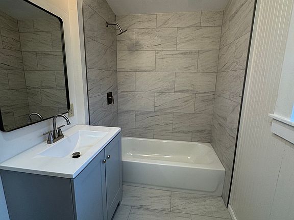3rd image of 338 Garretson Ave #2