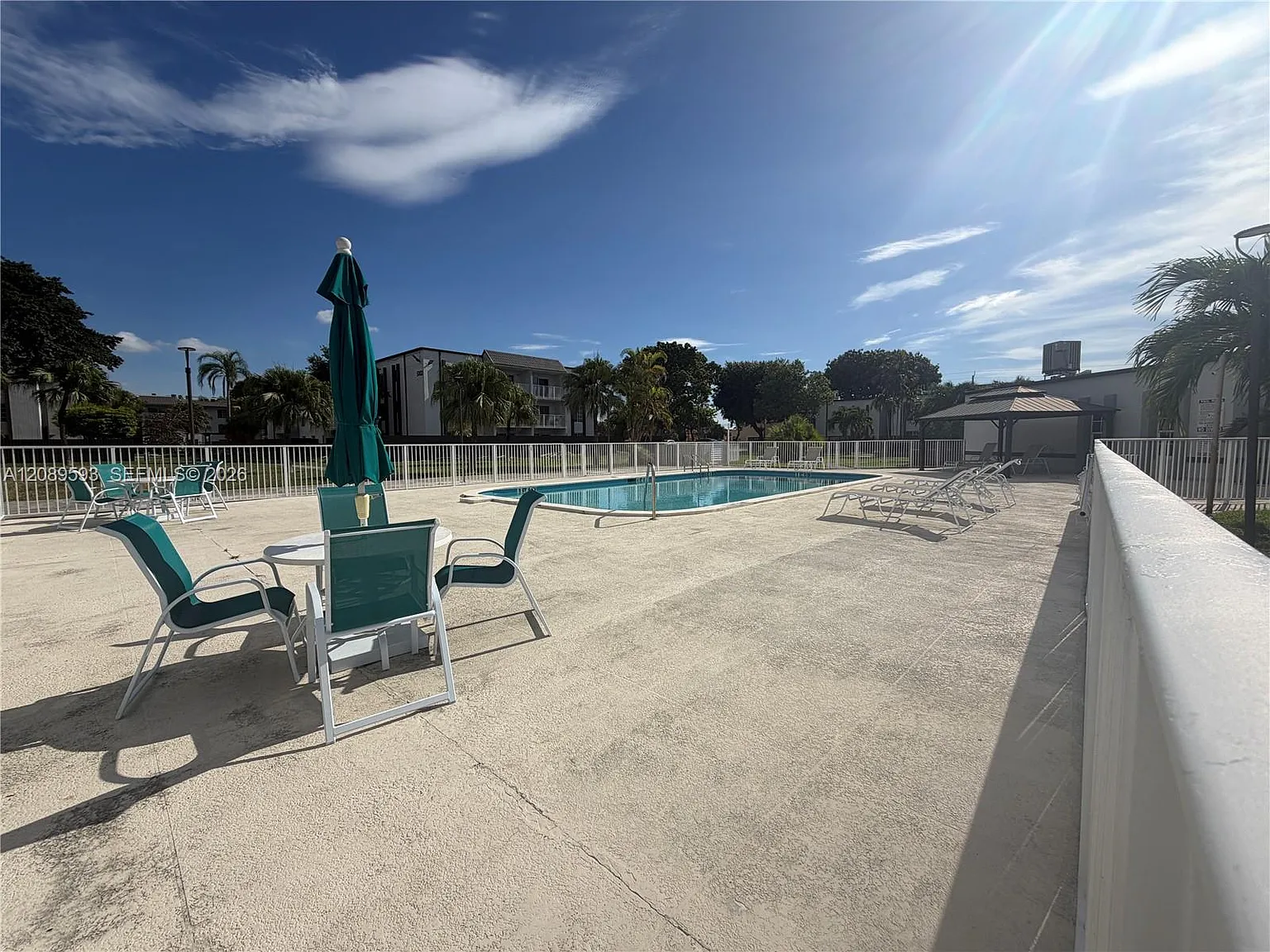 Doral Gardens Ii Condo — Photo 4
