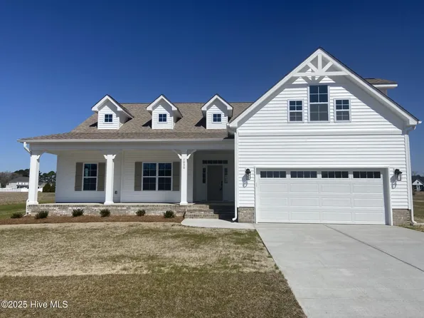 1030 Buckley Drive, Grimesland, NC 27837