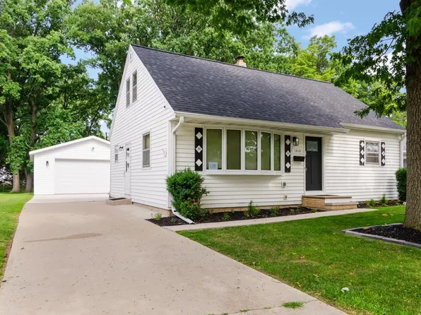1810 14th Ave, Green Bay, WI 54304