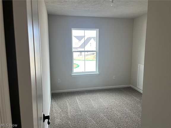 5th image of 3531 Alder Ave