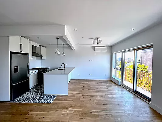 Rented by Compass | media 10