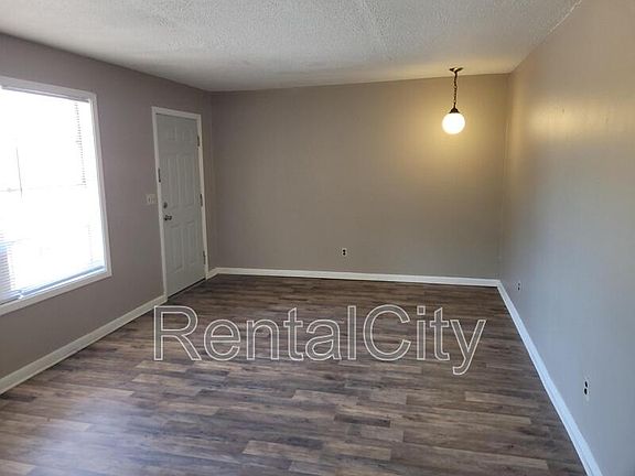 2nd image of 100 Marr Dr APT 18