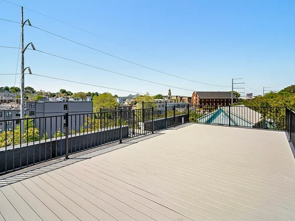 51 Crescent Ave #Penthouse 8, Chelsea, MA 02150
