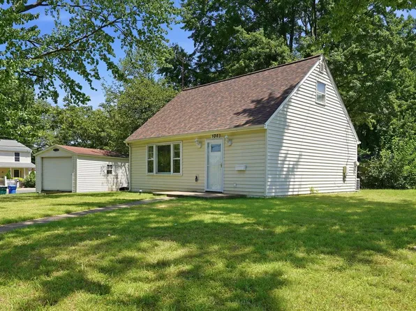 106 Courtney Dr, Manassas Park, VA 20111