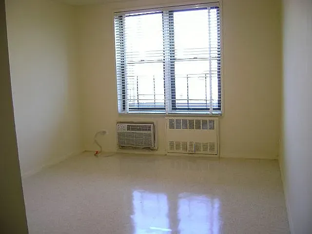 4850 37th St #1P — Photo 2