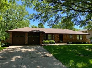 3617 S Shady Bend Dr, Independence, MO 64052