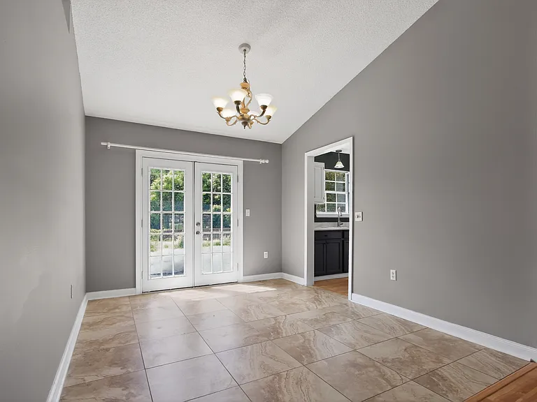 4799 Coronado Cir — Photo 10