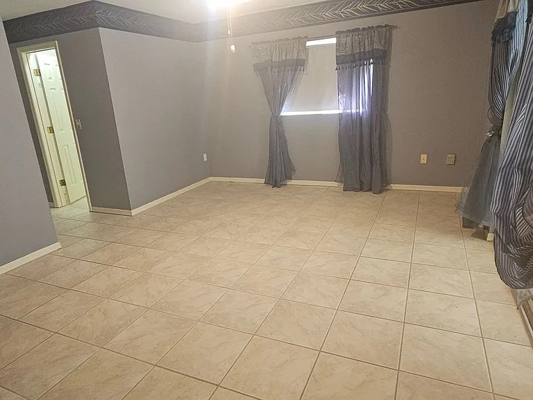13761 SW 115th Cir — Photo 13