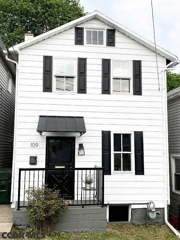 109 S Ridge St photo 1