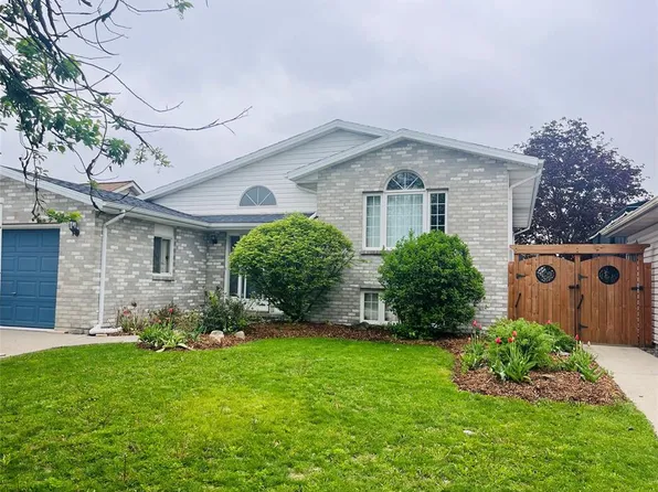 1553 Blairwood Cres, Windsor, ON N8W 5M6