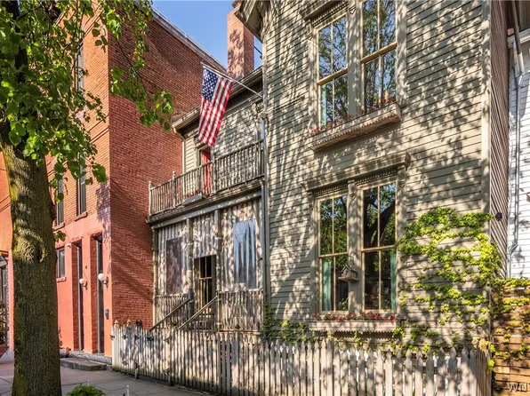 81 College St, Buffalo, NY 14201