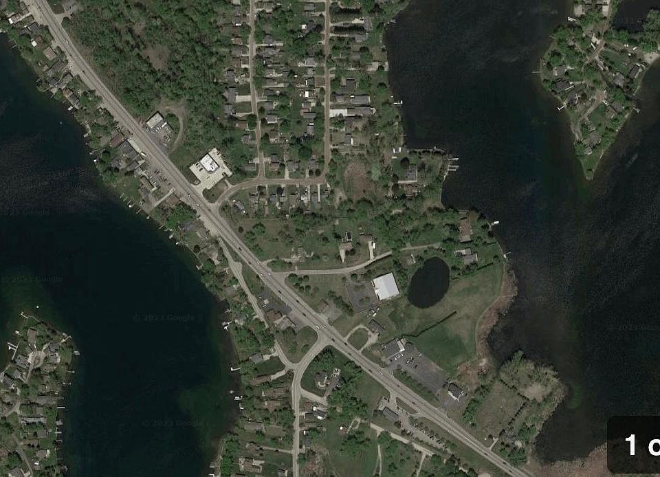 2nd image of 145 Harbor Point Rd