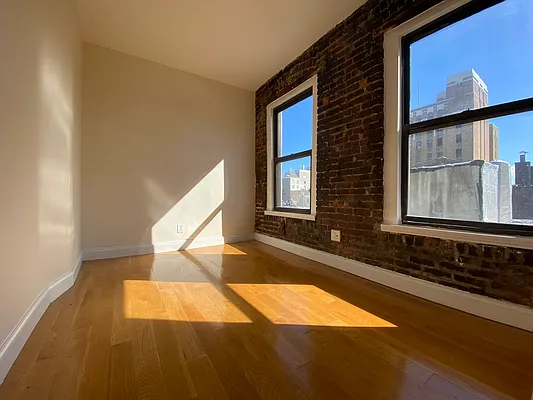 Rented by Corcoran | media 25