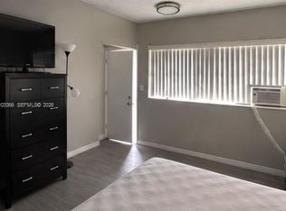 Diplomat Golf & Racquet C, Hallandale, FL 33009