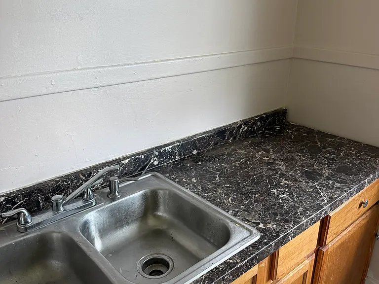 12238 Washburn Ave — Photo 6