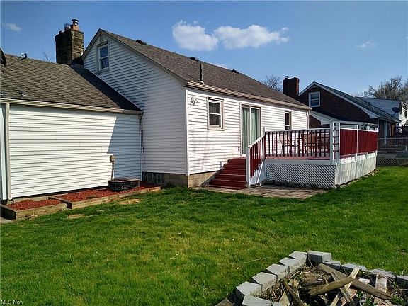3rd image of 4718 Euclid Blvd