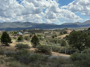 17850 S Tawny Ln, Peeples Valley, AZ 86332