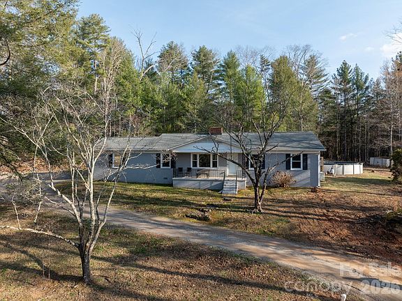 2nd image of 3306 Christie Rd