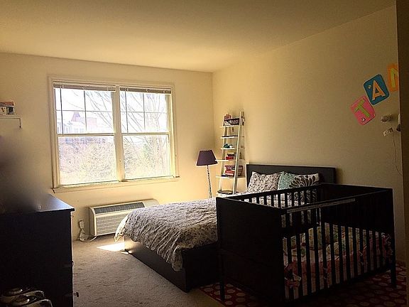 4th image of 4 Constellation Pl APT 205