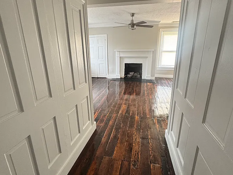 162 Main St #3 — Photo 1