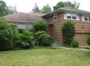 315 Interstate Highway U Willets Rd, Albertson, NY 11507