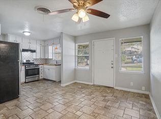 826 W Texas St #B, Denison, TX 75020