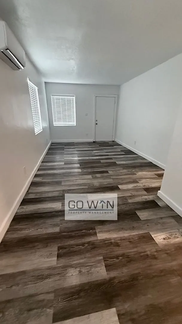 2310 East Roosevelt Street — Photo 2