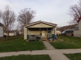 215 Clinton St, Muscatine, IA 52761
