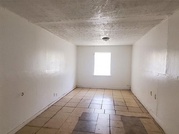 4th image of 5238 Pershing St