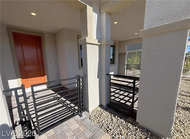 3 bed, 2.5 bath, 1927 sqft, $2,750 — Photo 4