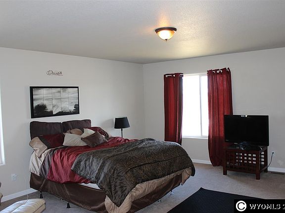 4th image of 672 River Rock Trl