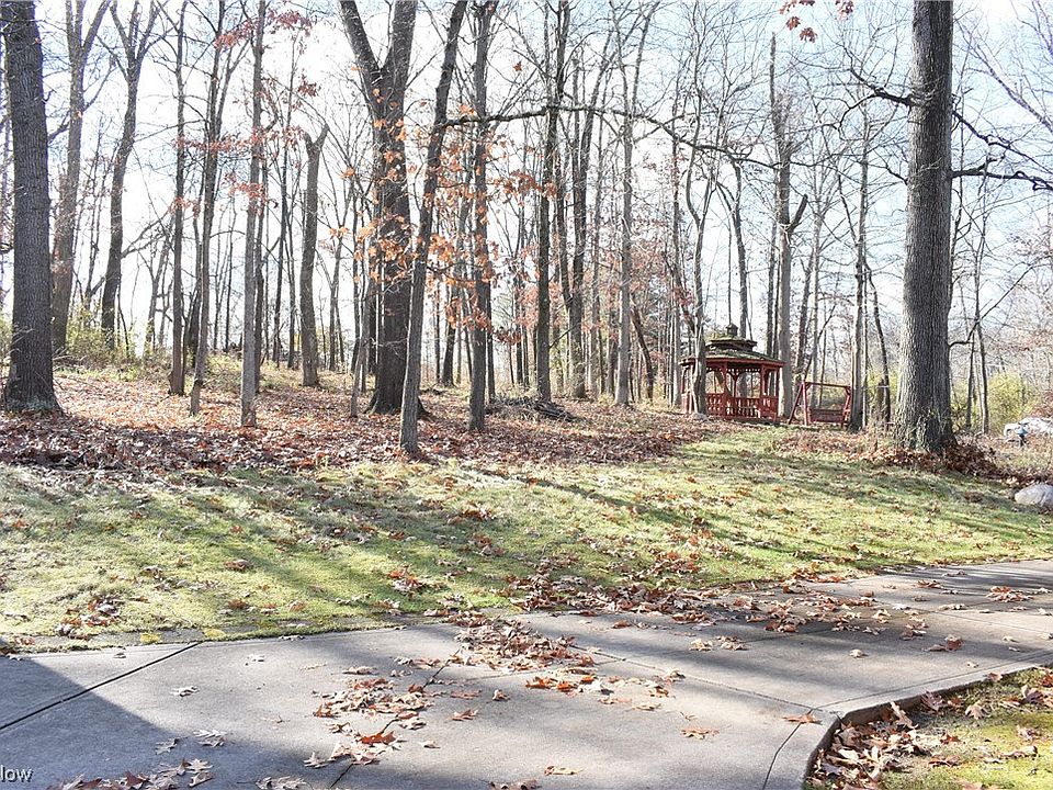 1st image of Potts Ln