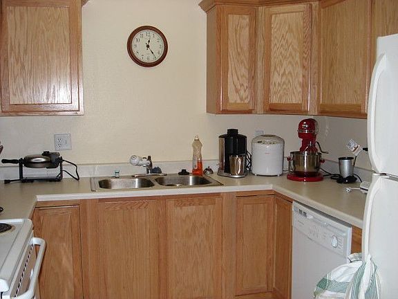 4th image of 1430 Westbury Way APT B