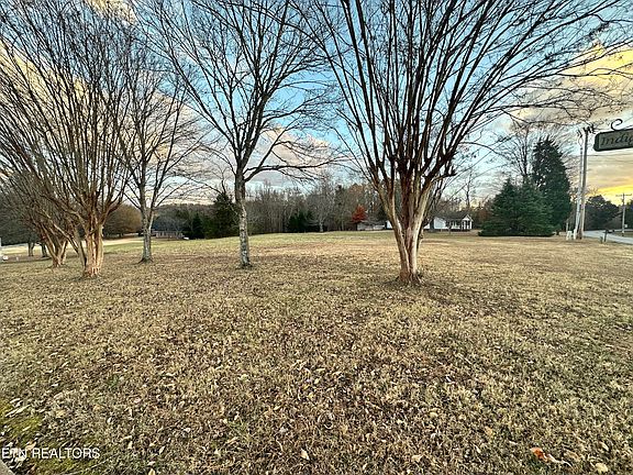 5th image of Swan Pond Cir