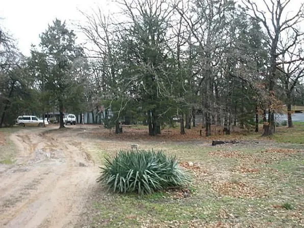 600 Meadow Lark Dr, West Tawakoni, TX 75474