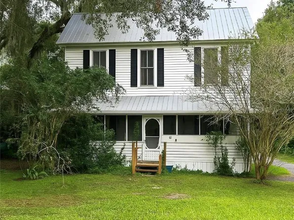 108 E McClendon St, Lady Lake, FL 32159