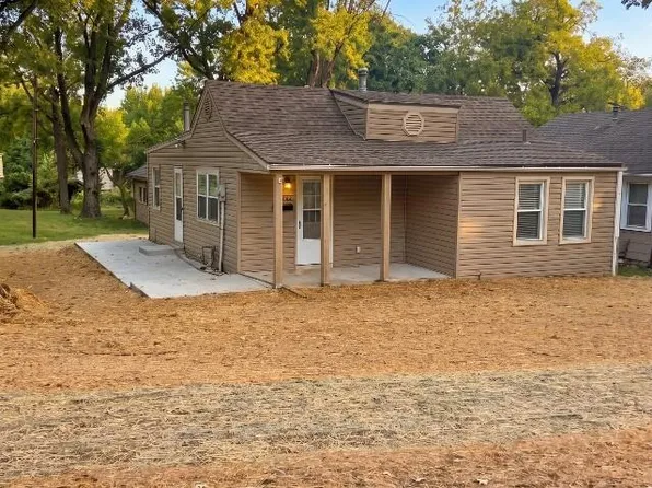 1222 S Cunningham Ave, Independence, MO 64050