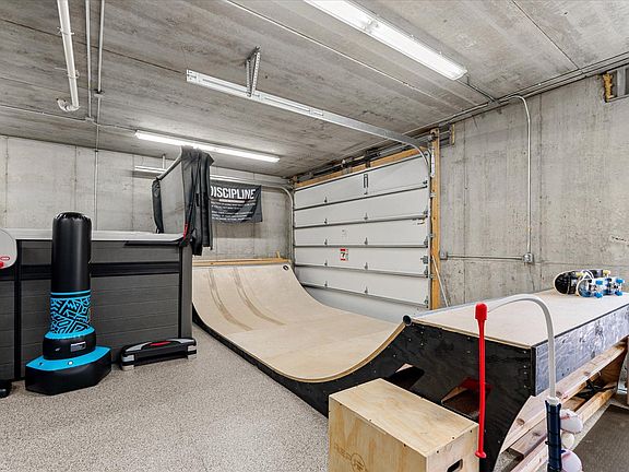 3rd image of 4323 Cedar Lake Rd S