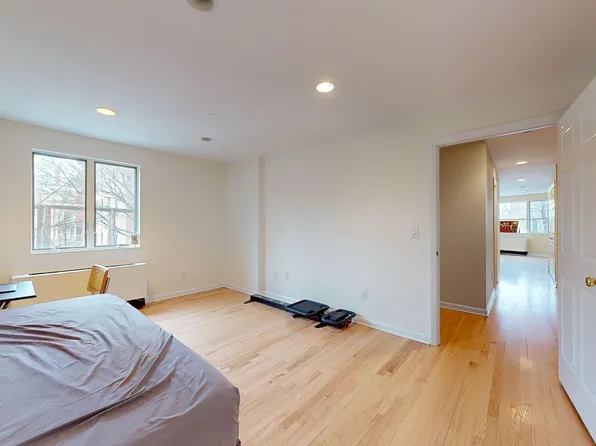 702 Ocean Parkway image 13 of 19