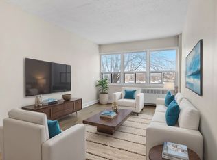 154 The Pkwy, Kingston, ON K7M 3E7