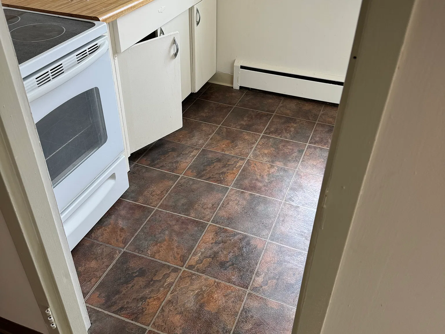 129 Belmont Ave — Photo 3