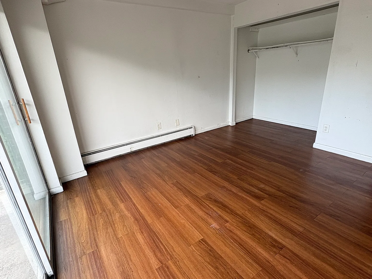 3 bed, $1,500 — Photo 2