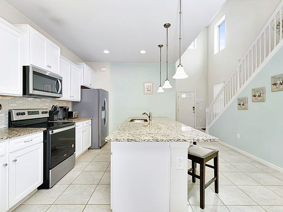 5th image of 8941 Zurich Ln