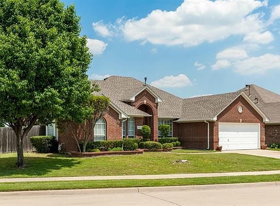 2nd image of 1311 Pegasus Dr