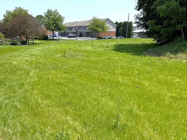 88 Reagan Dr, Ephrata, PA 17522