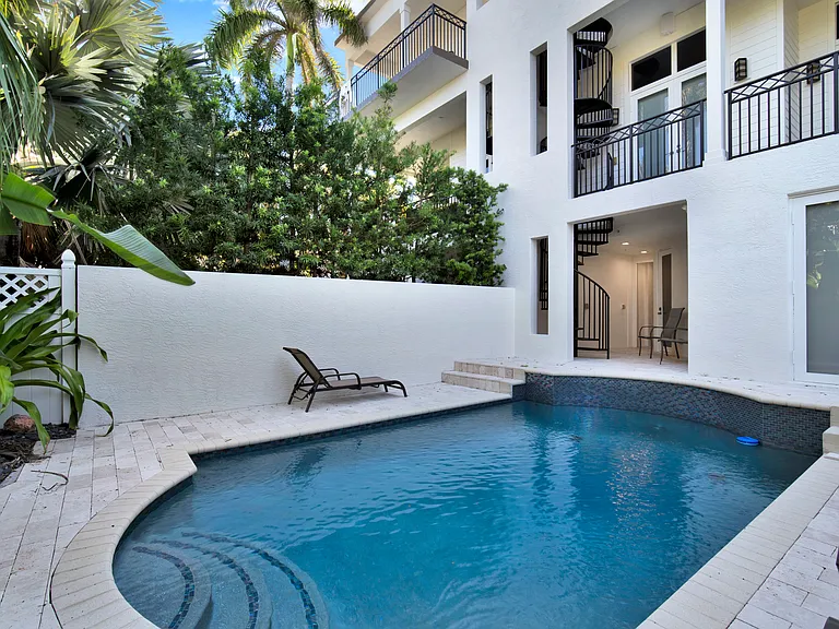 425 N Ocean Blvd #3 — Photo 13