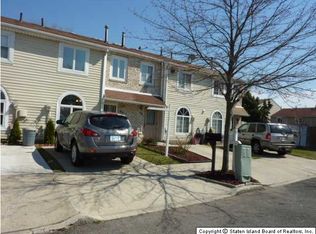 24 Aye Ct, Staten Island, NY 10314