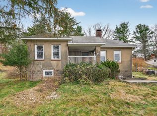 20 Evergreen Ln, Bloomingburg, NY 12721