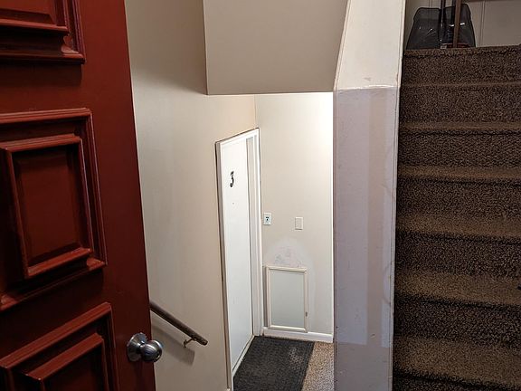 3rd image of 3207 Park Dr #3